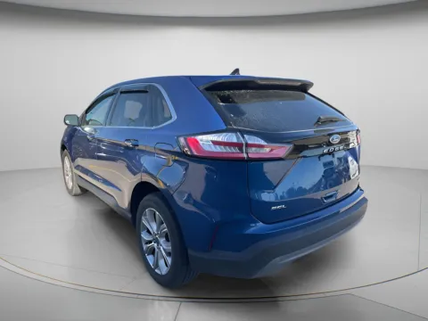 More photos of 2022 Ford Edge SEL at MAG CDJR, MO
