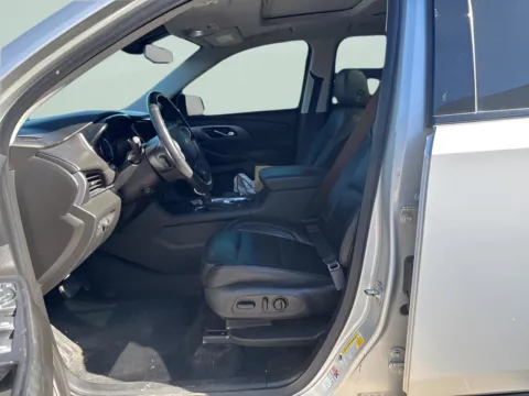 More photos of 2021 Chevrolet Traverse Premier at MAG CDJR, MO