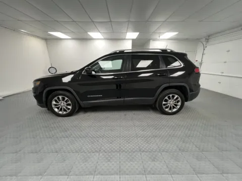 More photos of 2019 Jeep Cherokee Latitude Plus at MAG CDJR, MO