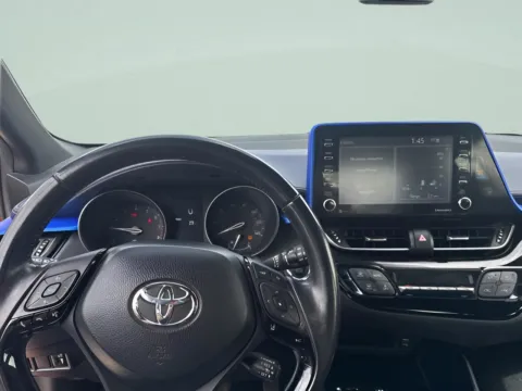 Another view of 2021 Toyota C-HR XLE for sale in Chillicothe, MO at MAG CDJR