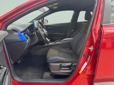 More photos of 2021 Toyota C-HR XLE at MAG CDJR, MO