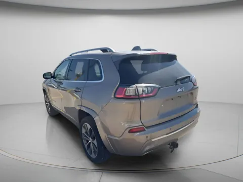 More photos of 2019 Jeep Cherokee Overland at MAG CDJR, MO