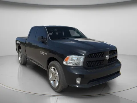 Black 2017 Ram 1500 Express for sale in Chillicothe, MO