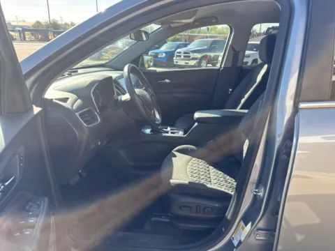 More photos of 2023 Chevrolet Equinox LT at MAG CDJR, MO