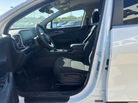 More photos of 2023 Kia Sportage LX at MAG CDJR, MO