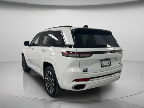 More photos of 2022 Jeep Grand Cherokee 4xe Overland at MAG CDJR, MO