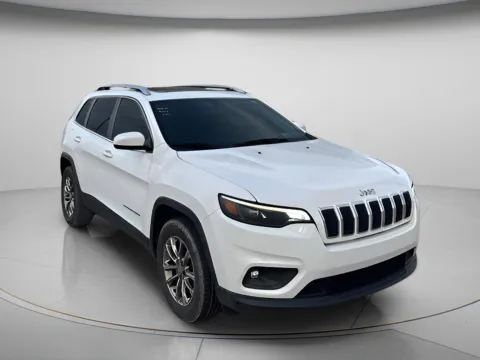 White 2019 Jeep Cherokee Latitude Plus for sale in Chillicothe, MO