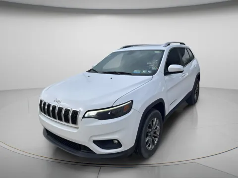Photos of 2019 Jeep Cherokee Latitude Plus for sale in Chillicothe, MO at MAG CDJR