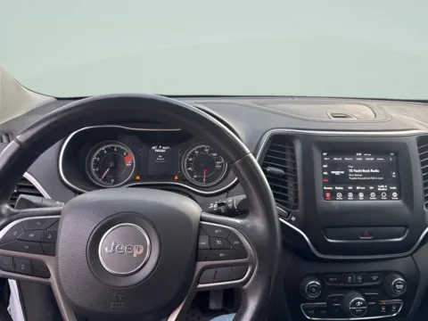 Another view of 2019 Jeep Cherokee Latitude Plus for sale in Chillicothe, MO at MAG CDJR