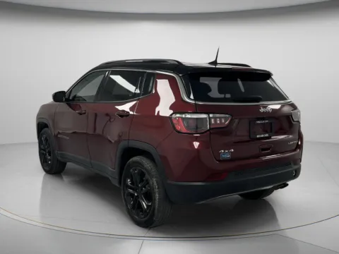 More photos of 2022 Jeep Compass Limited at MAG CDJR, MO