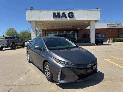 Gray 2022 Toyota Prius Prime LE for sale in Chillicothe, MO
