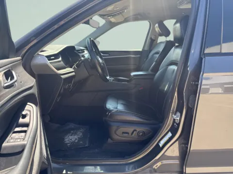 More photos of 2021 Jeep Grand Cherokee L Limited at MAG CDJR, MO