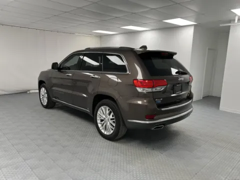 More photos of 2018 Jeep Grand Cherokee Summit at MAG CDJR, MO