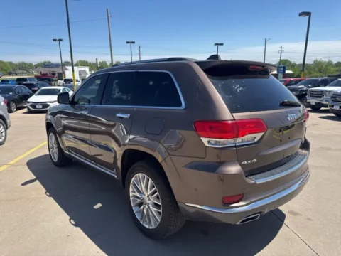 More photos of 2018 Jeep Grand Cherokee Summit at MAG CDJR, MO