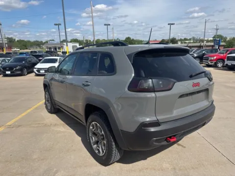 More photos of 2022 Jeep Cherokee Trailhawk at MAG CDJR, MO