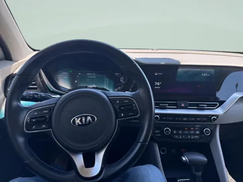 Another view of 2021 Kia Niro Touring SE for sale in Chillicothe, MO at MAG CDJR