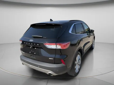 More photos of 2021 Ford Escape Titanium Hybrid at MAG CDJR, MO