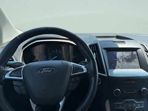 More photos of 2020 Ford Edge SEL at MAG CDJR, MO