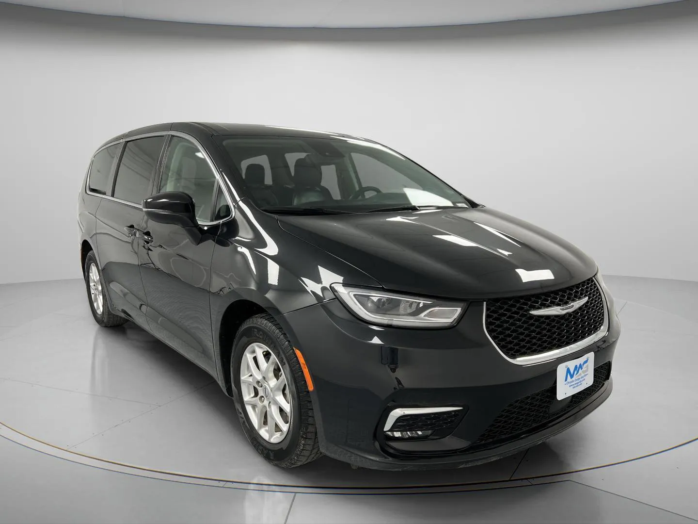 2023 Chrysler Pacifica Touring L's photo
