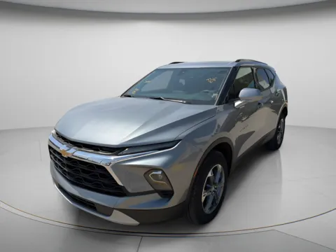 Photos of 2024 Chevrolet Blazer LT for sale in Chillicothe, MO at MAG CDJR