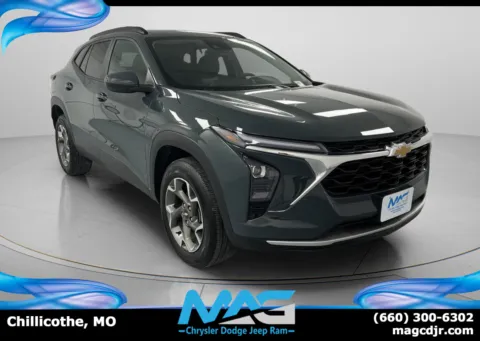 Gray 2025 Chevrolet Trax LT for sale in Chillicothe, MO