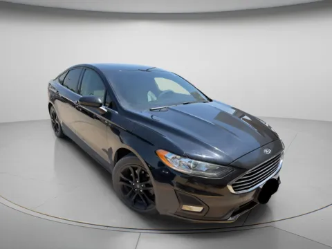 Black 2019 Ford Fusion SE for sale in Chillicothe, MO