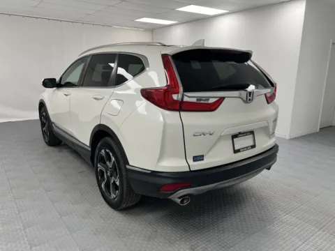 More photos of 2017 Honda CR-V Touring at MAG CDJR, MO