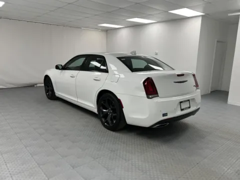 More photos of 2021 Chrysler 300 S at MAG CDJR, MO