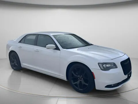 White 2021 Chrysler 300 S for sale in Chillicothe, MO