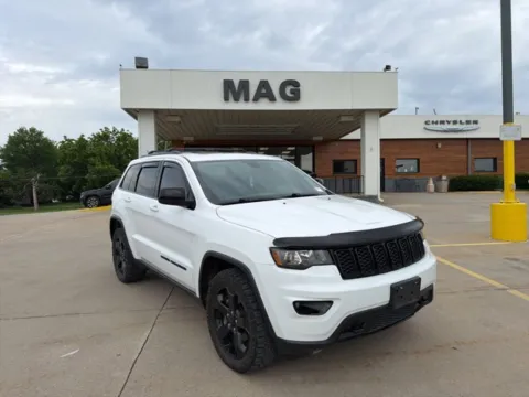 White 2019 Jeep Grand Cherokee Upland for sale in Chillicothe, MO