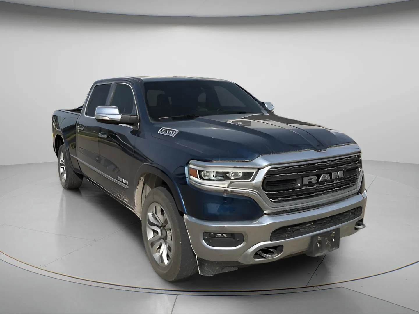 2022 RAM 1500 Limited 4x4 Crew Cab 6'4's photo