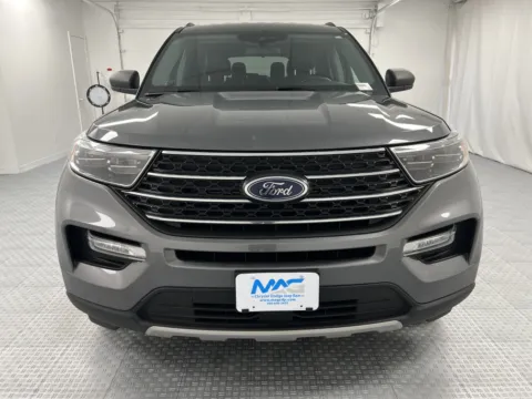 Photos of 2022 Ford Explorer XLT for sale in Chillicothe, MO at MAG CDJR
