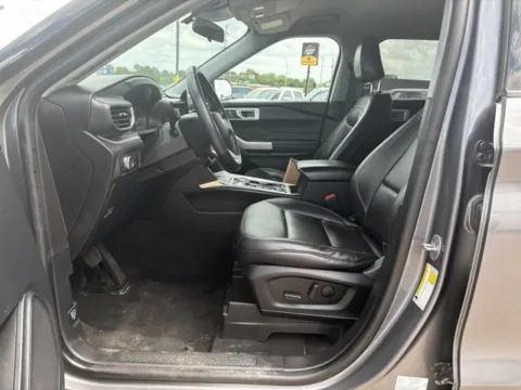 Another view of 2022 Ford Explorer XLT for sale in Chillicothe, MO at MAG CDJR