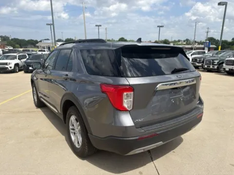More photos of 2022 Ford Explorer XLT at MAG CDJR, MO