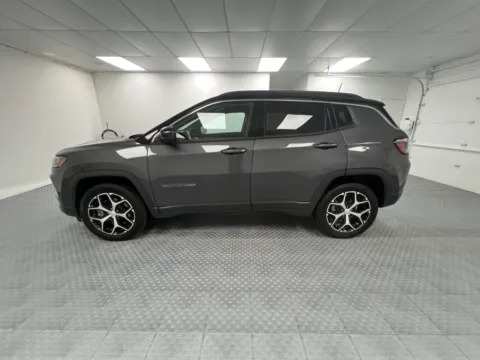 More photos of 2024 Jeep Compass Limited at MAG CDJR, MO