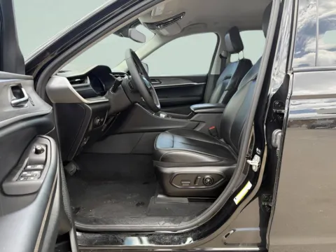 Another view of 2024 Jeep Grand Cherokee Limited for sale in Chillicothe, MO at MAG CDJR