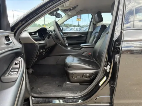Another view of 2024 Jeep Grand Cherokee Limited for sale in Chillicothe, MO at MAG CDJR