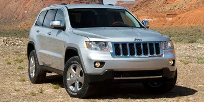 White 2011 Jeep Grand Cherokee Overland for sale in Chillicothe, MO