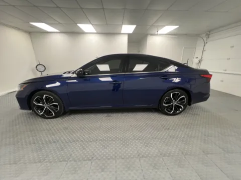 More photos of 2024 Nissan Altima 2.5 SR at MAG CDJR, MO