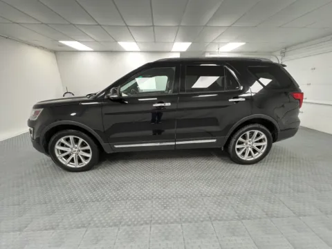 More photos of 2017 Ford Explorer Limited at MAG CDJR, MO