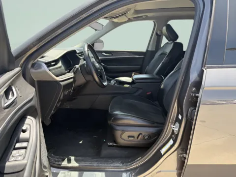 Another view of 2022 Jeep Grand Cherokee L Limited for sale in Chillicothe, MO at MAG CDJR