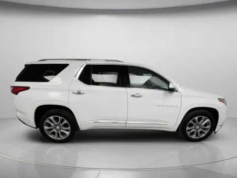 More photos of 2019 Chevrolet Traverse Premier at MAG CDJR, MO
