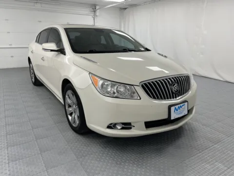 White 2013 Buick LaCrosse Premium 2 for sale in Chillicothe, MO