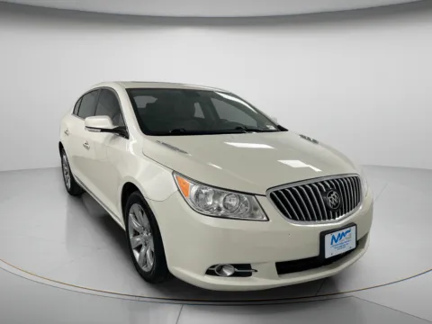 White 2013 Buick LaCrosse Premium 2 for sale in Chillicothe, MO