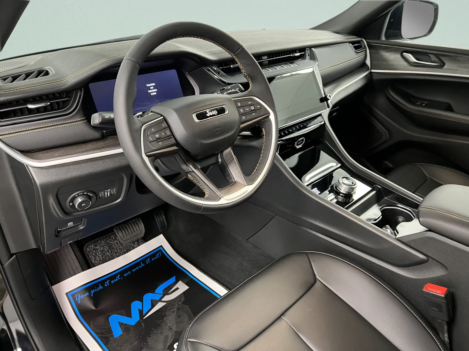 Jeep Grand Cherokee L photo 12