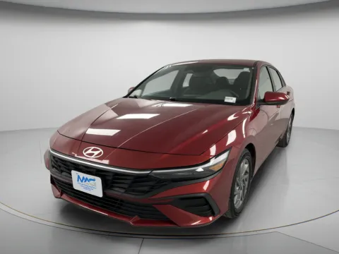 More photos of 2024 Hyundai Elantra SEL at MAG CDJR, MO