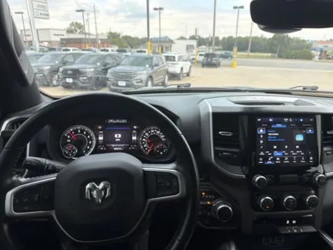 More photos of 2022 Ram 1500 Big Horn at MAG CDJR, MO