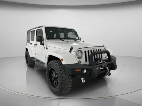 White 2017 Jeep Wrangler Unlimited Sahara for sale in Chillicothe, MO