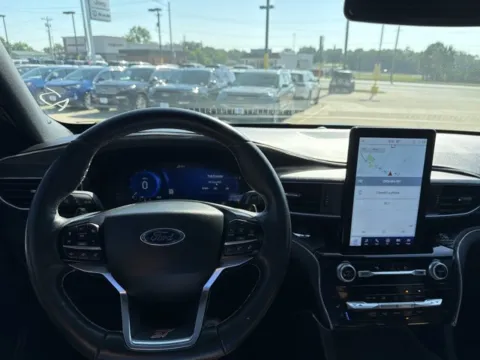 More photos of 2022 Ford Explorer ST at MAG CDJR, MO