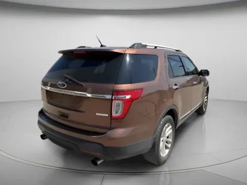 More photos of 2012 Ford Explorer XLT at MAG CDJR, MO